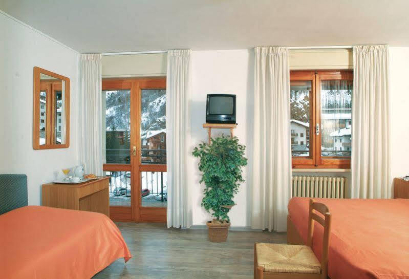 Hotel Bijou Valtournenche Exteriér fotografie